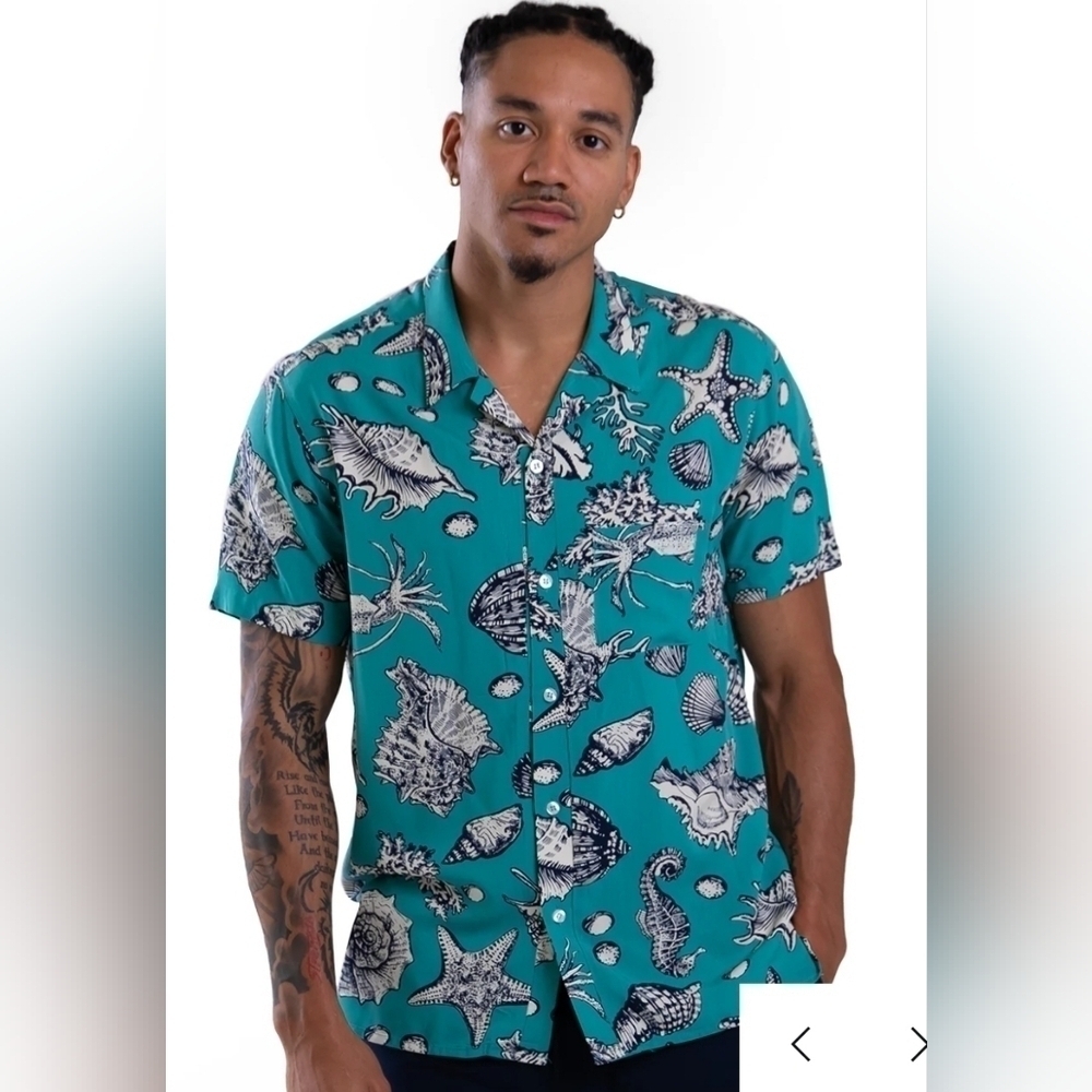 Original Use Button Up Shirt Men’s Medium M Shells Starfish Ocean Short Sleeves